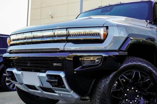 2025 GMC HUMMER EV SUV 2X