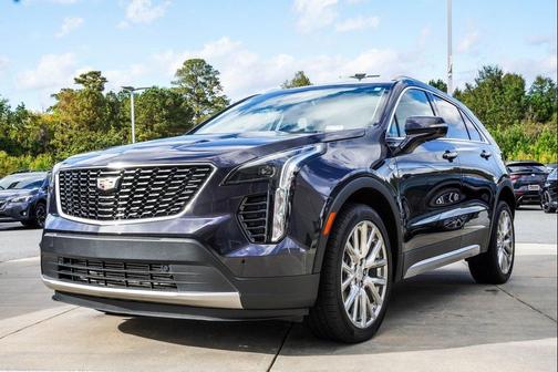 2023 Cadillac XT4 Premium Luxury
