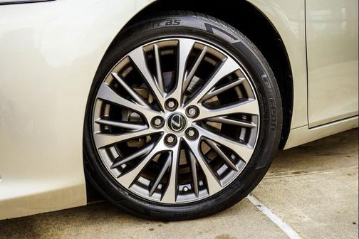 2019 Lexus ES 350 Base