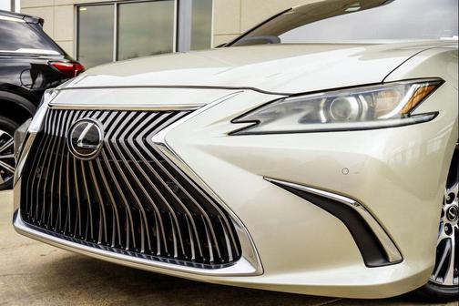 2019 Lexus ES 350 Base