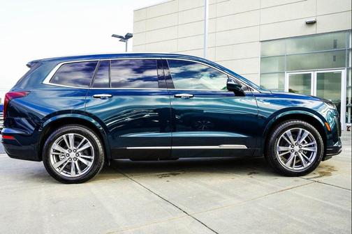 2025 Cadillac XT6 Premium Luxury FWD