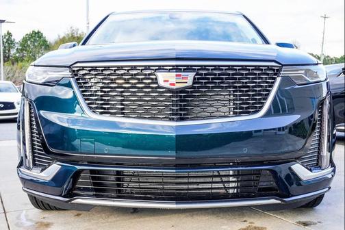 2025 Cadillac XT6 Premium Luxury FWD