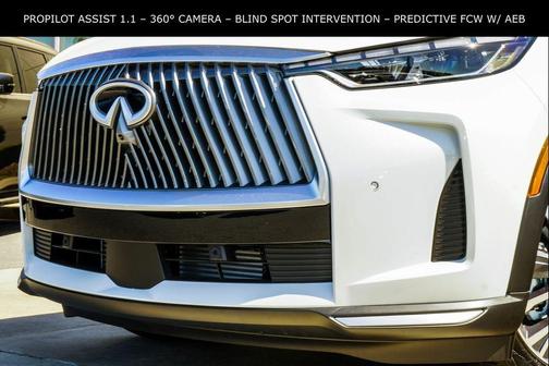 Radiant White 2026 INFINITI QX60 LUXE FWD