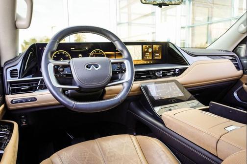 Dynamic Metal 2025 INFINITI QX80 SENSORY AWD