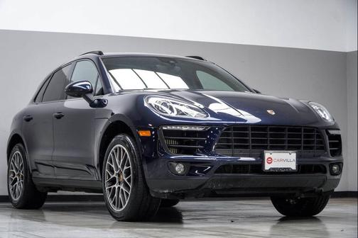 Night Blue Metallic 2018 Porsche Macan Macan