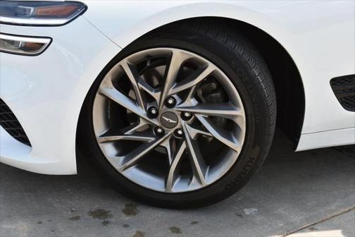 2022 Genesis G70 2.0T RWD