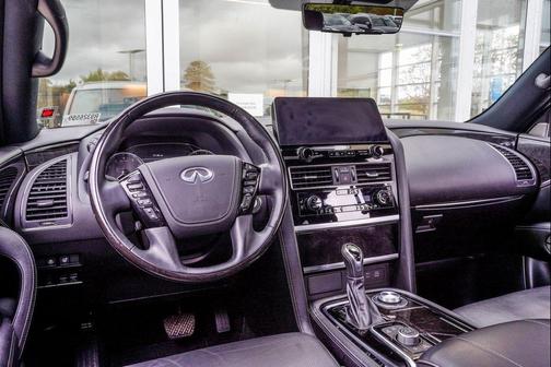 2024 INFINITI QX80 SENSORY AWD