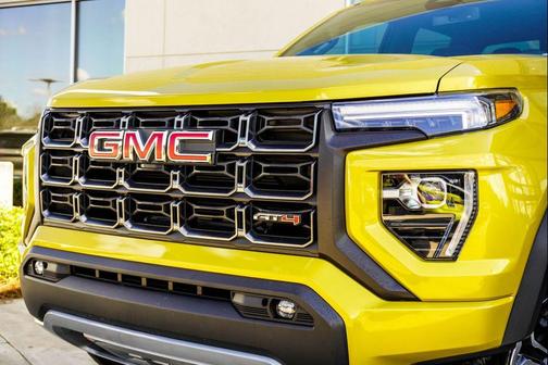 2023 GMC Canyon AT4