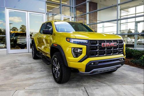 2023 GMC Canyon AT4