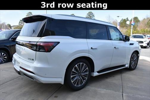 2025 INFINITI QX80 Luxe
