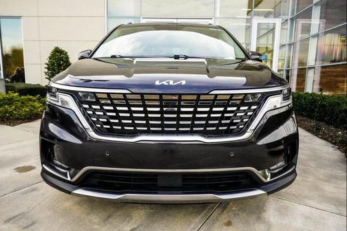 2023 Kia Carnival SX