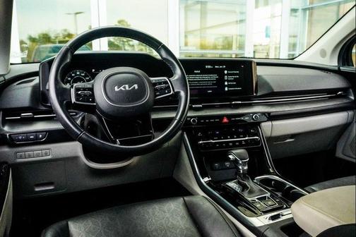 2023 Kia Carnival SX