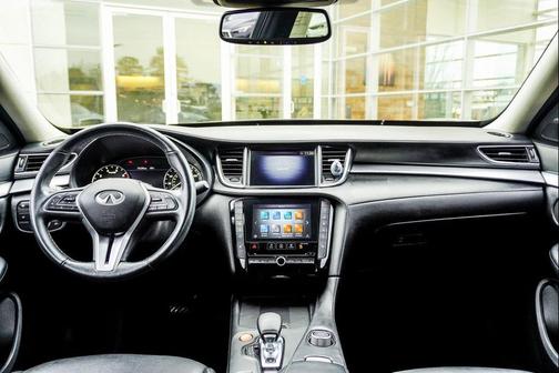2021 INFINITI QX50 LUXE