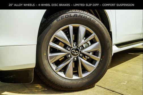 Radiant White 2026 INFINITI QX80 PURE AWD