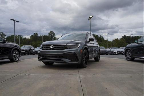 2023 Volkswagen Tiguan 2.0T SE R-Line Black