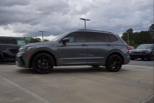 2023 Volkswagen Tiguan 2.0T SE R-Line Black