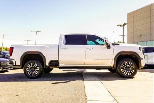 2024 GMC Sierra 2500 Denali Ultimate