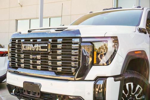 2024 GMC Sierra 2500 Denali Ultimate