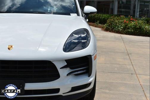 2021 Porsche Macan Base