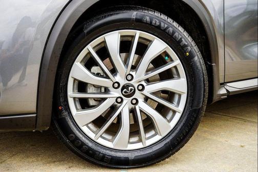 2023 INFINITI QX50 LUXE