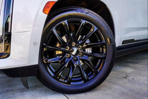 Crystal White Tricoat 2024 Cadillac Escalade ESV Sport Platinum