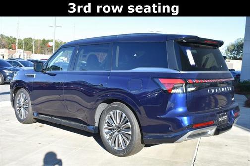 2025 INFINITI QX80 Luxe