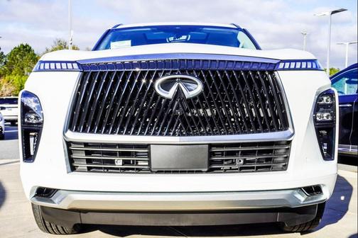 2026 INFINITI QX80 Luxe