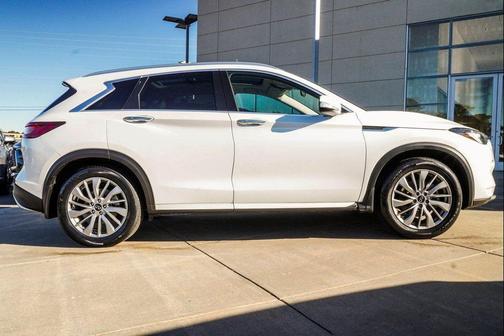 2023 INFINITI QX50 LUXE AWD