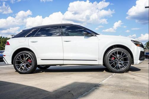2020 Audi Q8 55 Premium Plus