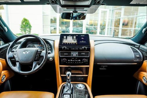 2024 INFINITI QX80 SENSORY AWD
