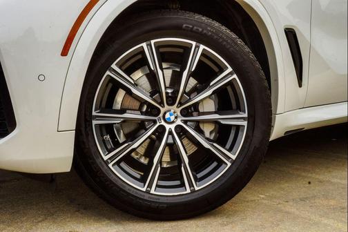 Mineral White Metallic 2020 BMW X5 xDrive40i