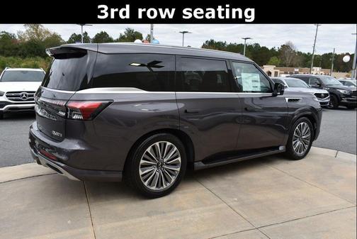 2025 INFINITI QX80 Luxe