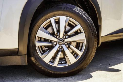 Pearl White Tricoat 2023 Nissan Pathfinder SL 4WD