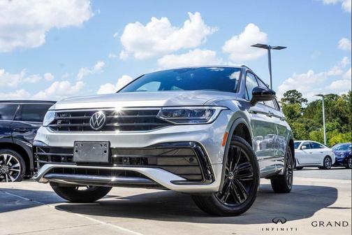 2022 Volkswagen Tiguan 2.0T SE R-Line Black 4MOTION