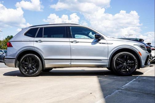 2022 Volkswagen Tiguan 2.0T SE R-Line Black 4MOTION