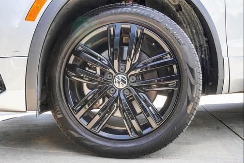2022 Volkswagen Tiguan 2.0T SE R-Line Black 4MOTION