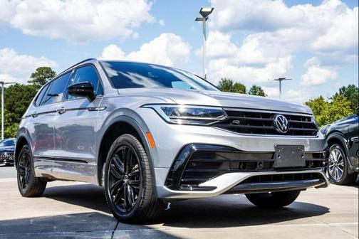 2022 Volkswagen Tiguan 2.0T SE R-Line Black 4MOTION