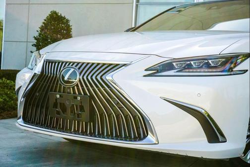Eminent White Pearl 2021 Lexus ES 350 Ultra Luxury