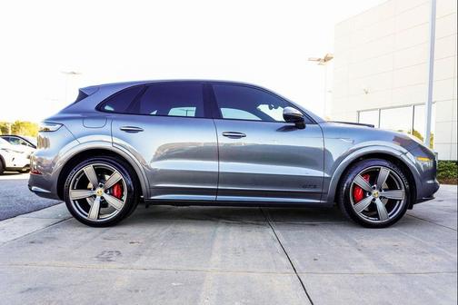 2021 Porsche Cayenne GTS