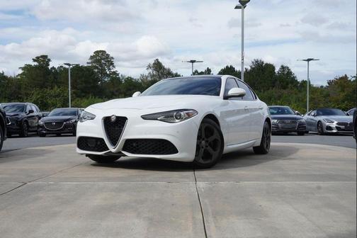 2018 Alfa Romeo Giulia Base