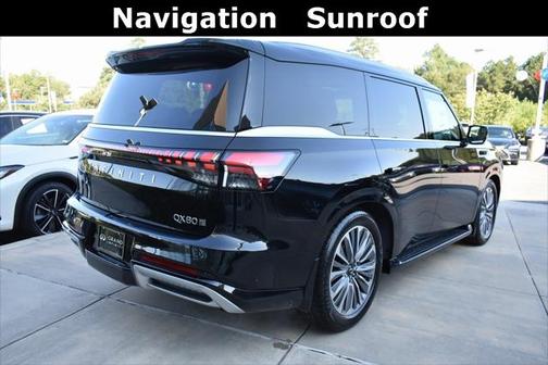 2025 INFINITI QX80 SENSORY AWD