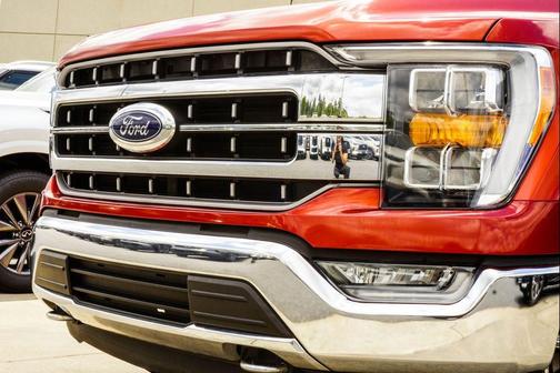 Chili Pepper Red 2023 Ford F-150 Lariat