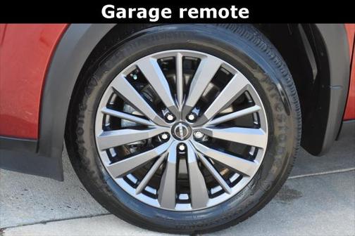 2022 Nissan Pathfinder SL 2WD