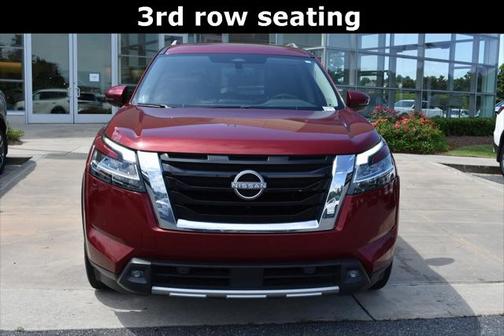 2022 Nissan Pathfinder SL 2WD