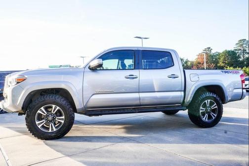 2017 Toyota Tacoma TRD Sport