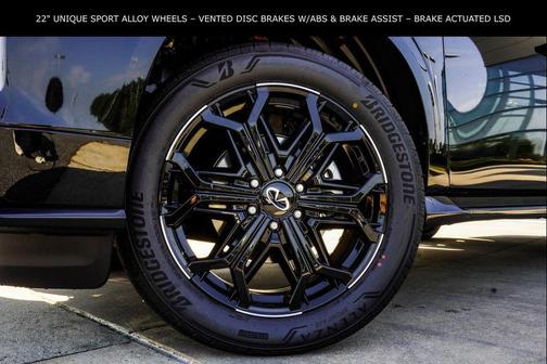 MIneral Black 2027 INFINITI QX80 SPORT