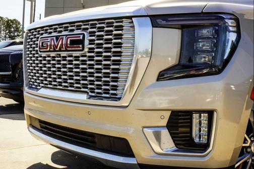 Pearl Beige Metallic 2021 GMC Yukon XL Denali