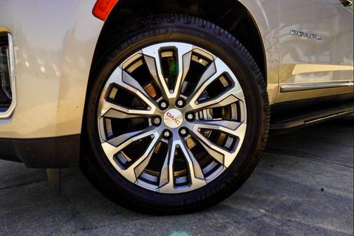 Pearl Beige Metallic 2021 GMC Yukon XL Denali