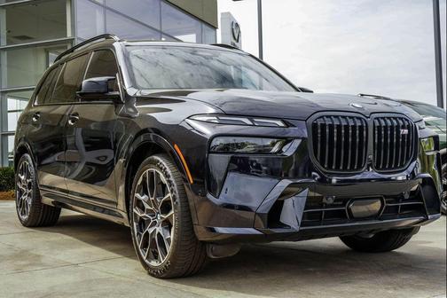 Carbon Black Metallic 2024 BMW X7 M60i