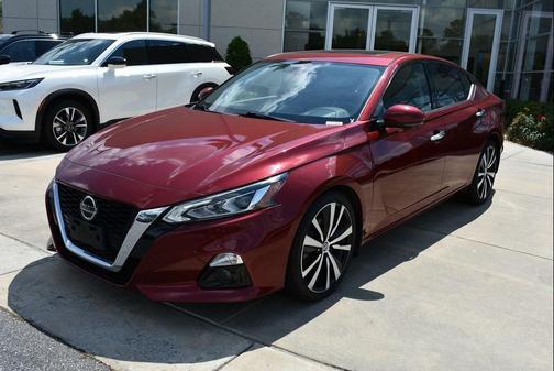 2020 Nissan Altima Platinum FWD